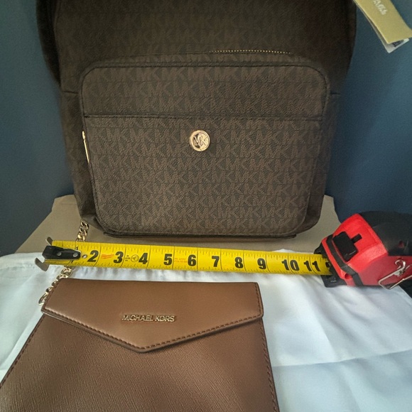 NWT Authentic Michael Kors Large Backpack with Wallet/Chain With Dustbag - Picture 7 of 9